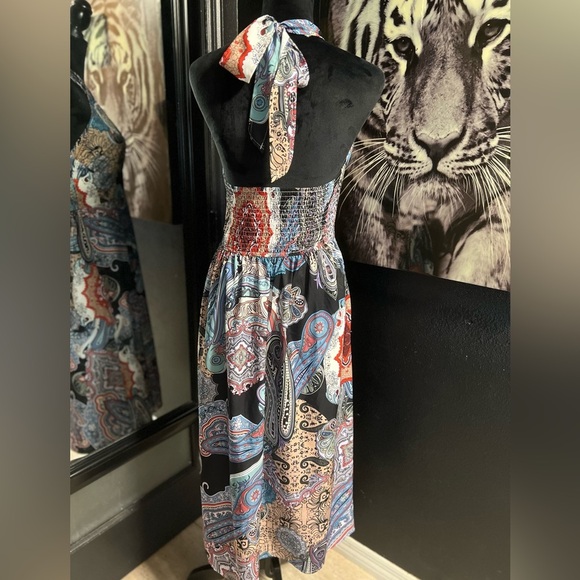 ๐๐EUC GORGEOUS PAISLEY CRISSCROSS NECK HALTER DRESS SZ M๐๐ - Picture 9 of 9